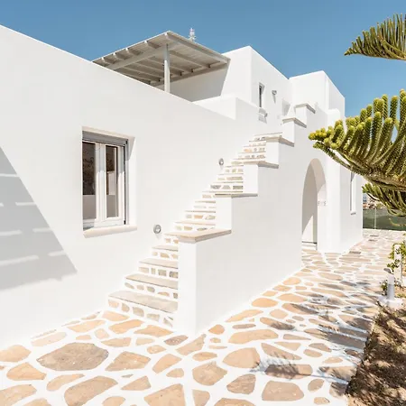 Celestial Seaview Apartments- Ariadne شقة